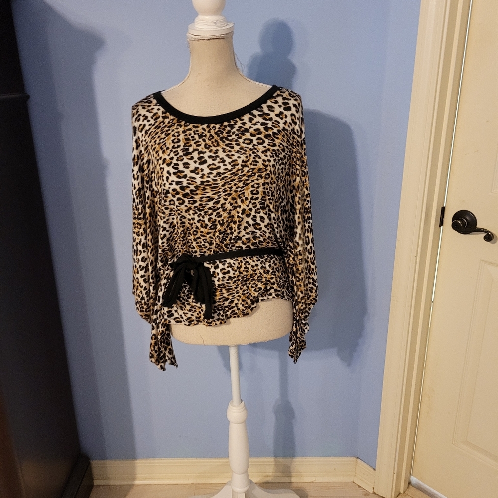 Olivia Medium Womens Blouse